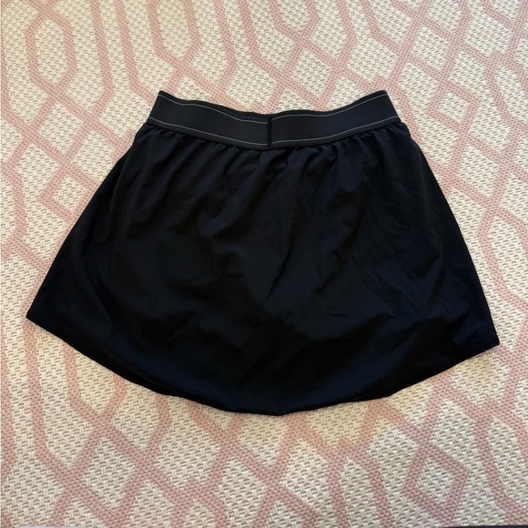 ALO Yoga Black Women's Skirt - Picture 5 of 8